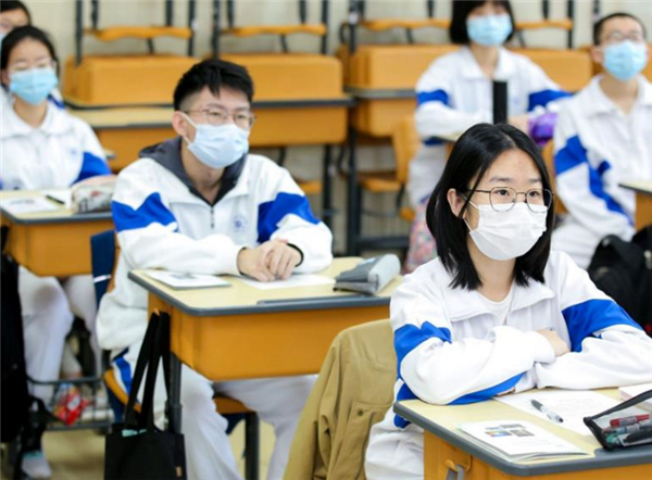 “最长”寒假来了！这3所大学寒假超过70天，中小学放假统一提前