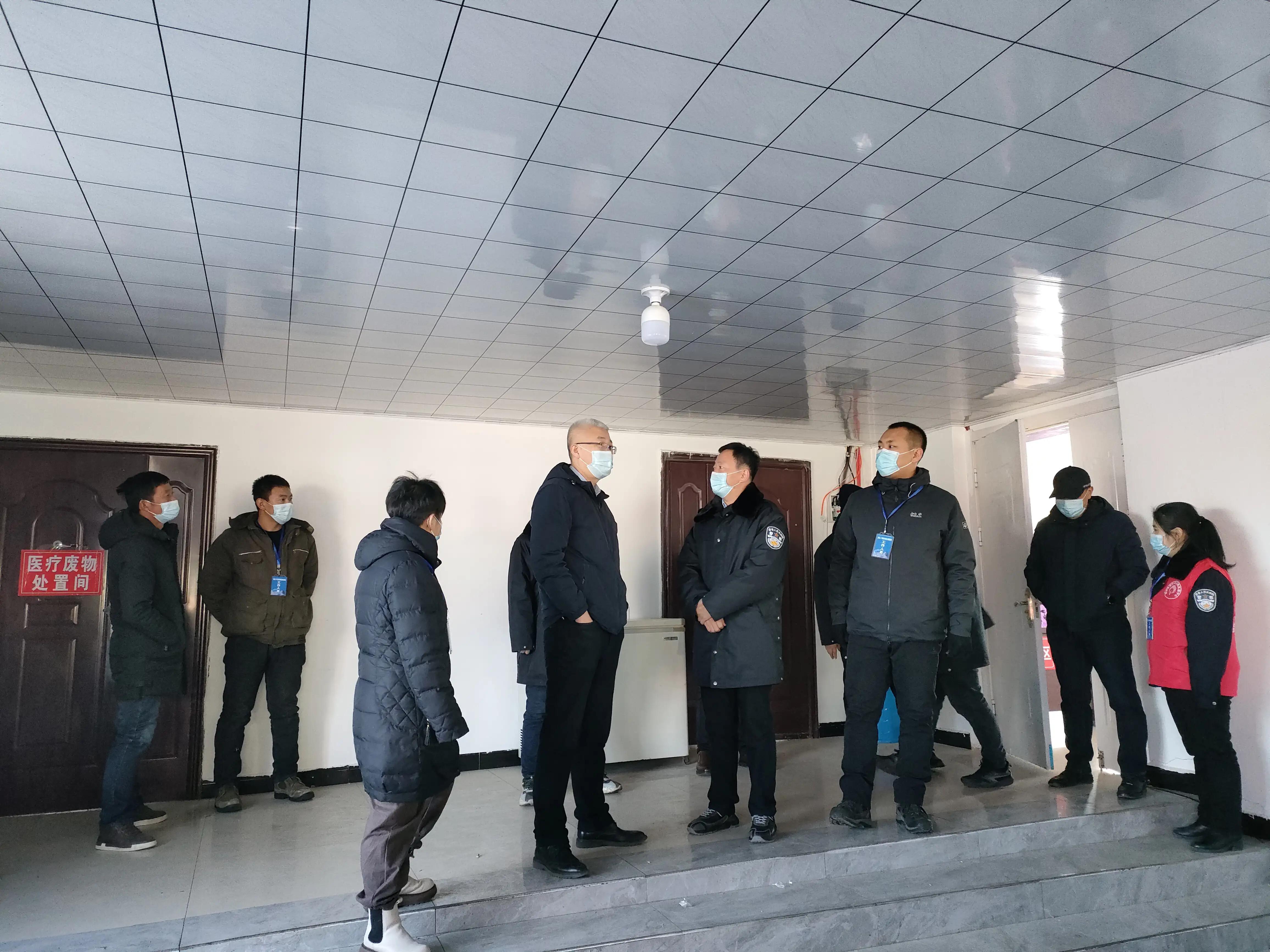 宝清县卫健局党组书记、局长赵德权一行检查指导全员核酸检测应急演练工作
