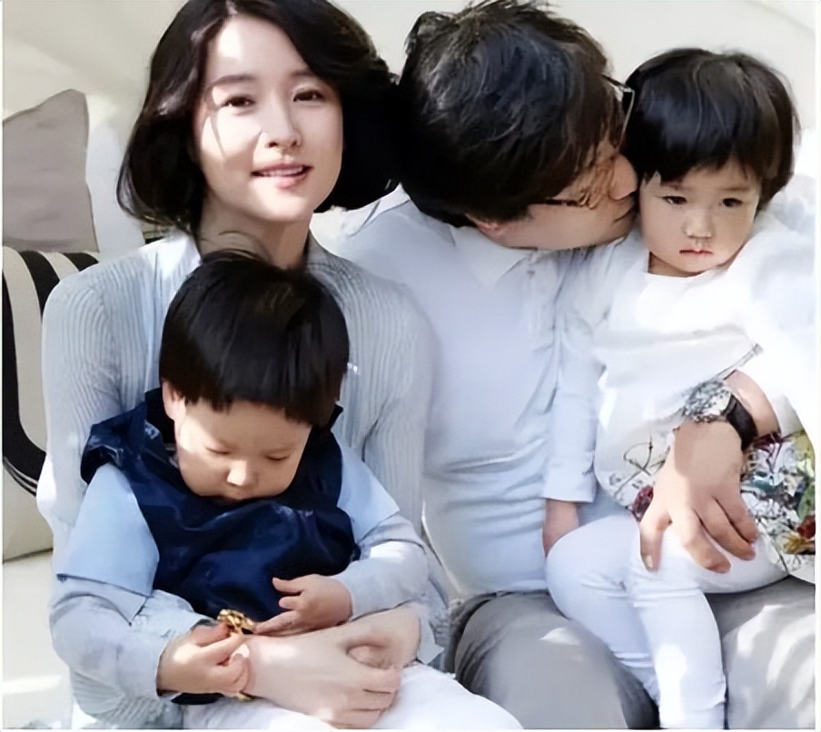 “大长今”李英爱：38岁嫁大丈夫，40岁生龙凤胎，事业家庭双丰收