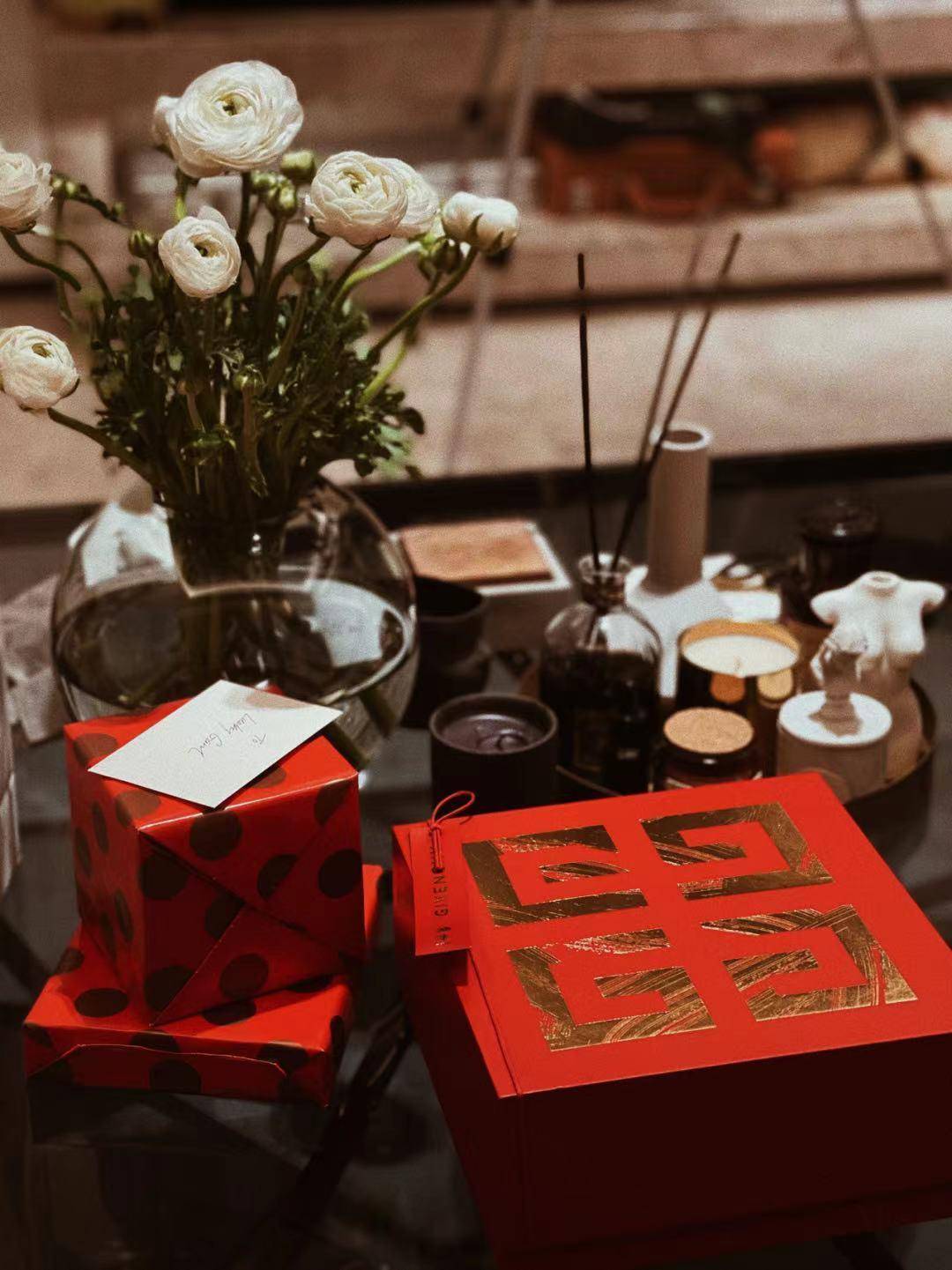 圣诞礼物交换买什么（圣诞交换礼物送什么好）
