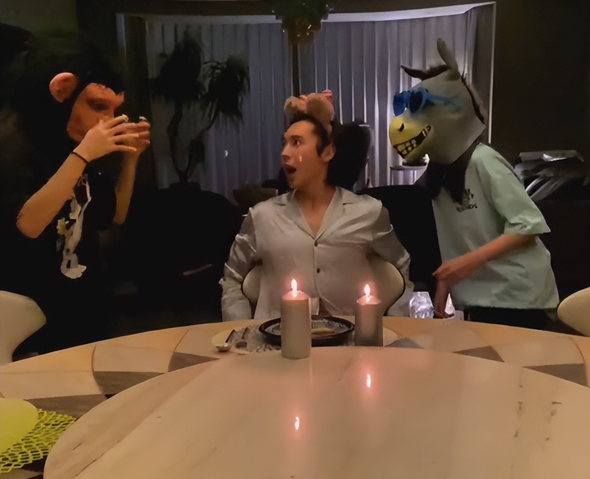 钟丽缇晒照为老公庆生，两女儿身高超妈妈，张伦硕搂着妻女好幸福