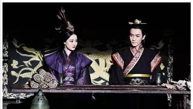 “小公爷”朱一龙，曾跑龙套10年，30岁逆袭成顶流，戏外仍未婚