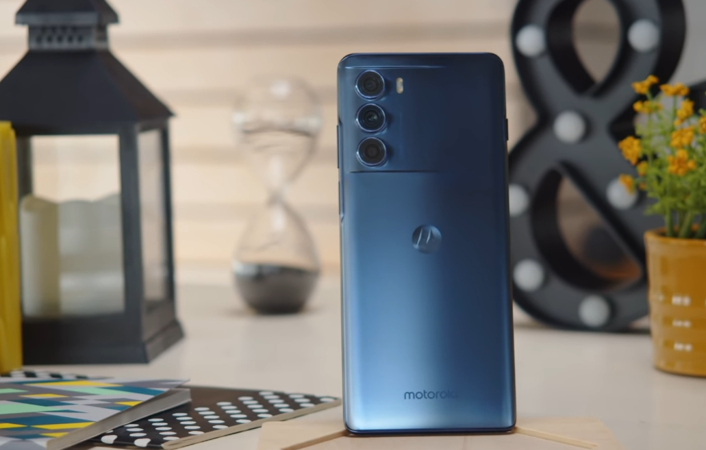 你愿意花多少钱买一部手机？4款优秀的中端机推荐，花小钱办大事