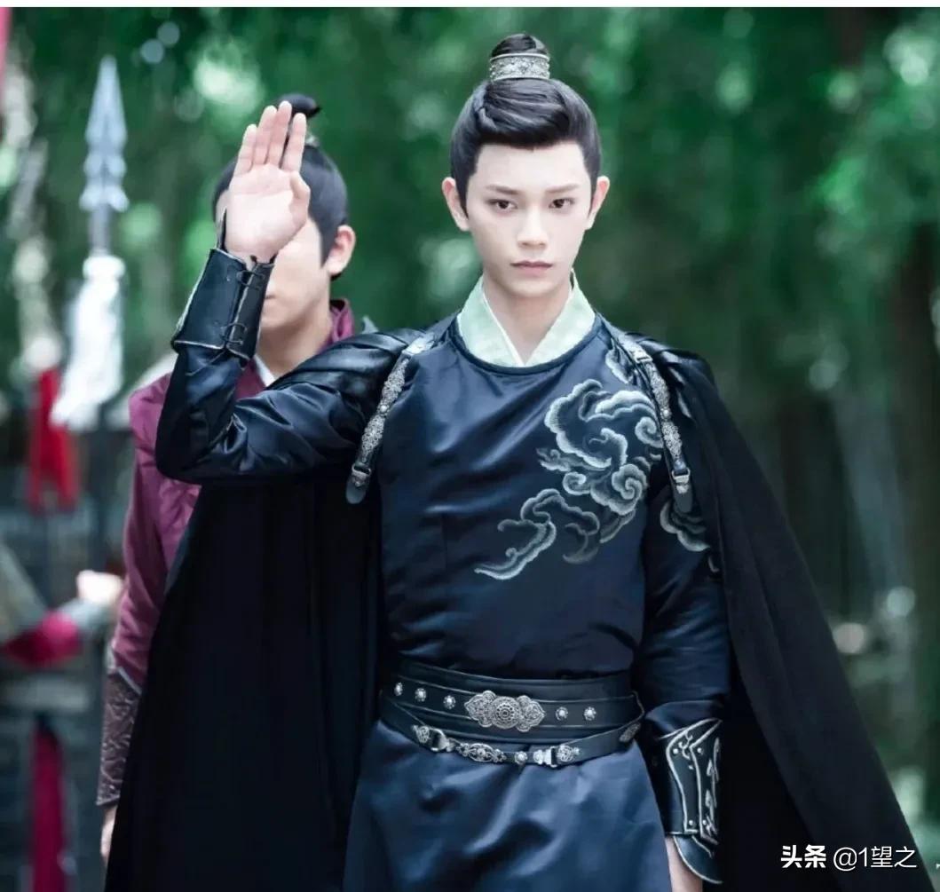 丁禹兮古装扮相莫名有点小迷人#传闻中的陈芊芊——韩烁