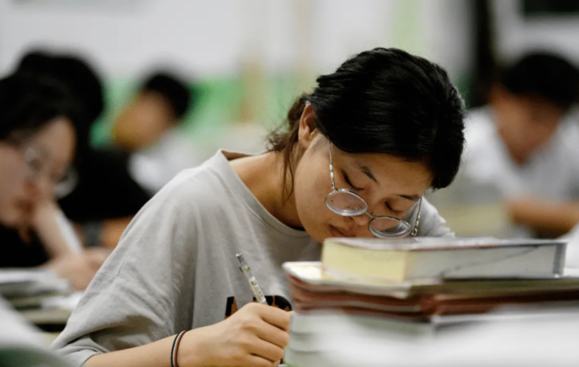 高考和走单招的差距不是一般大，高三一模380分，聪明学生这样选