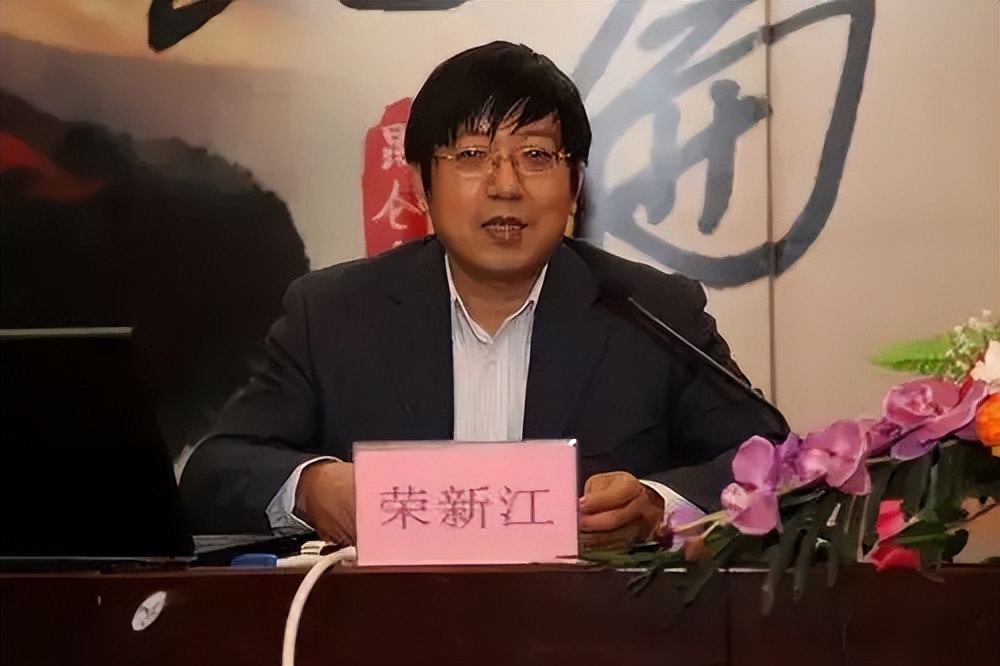 47岁不婚，却坚持追求白头偕老的婚姻，蒙曼老师有理性的女权主义