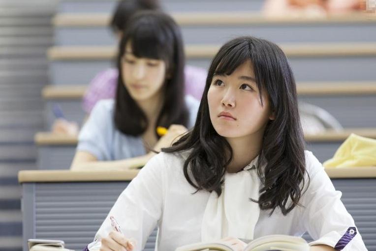 211名校毕业又如何？名校硕士入职国家电网，工资却很心酸