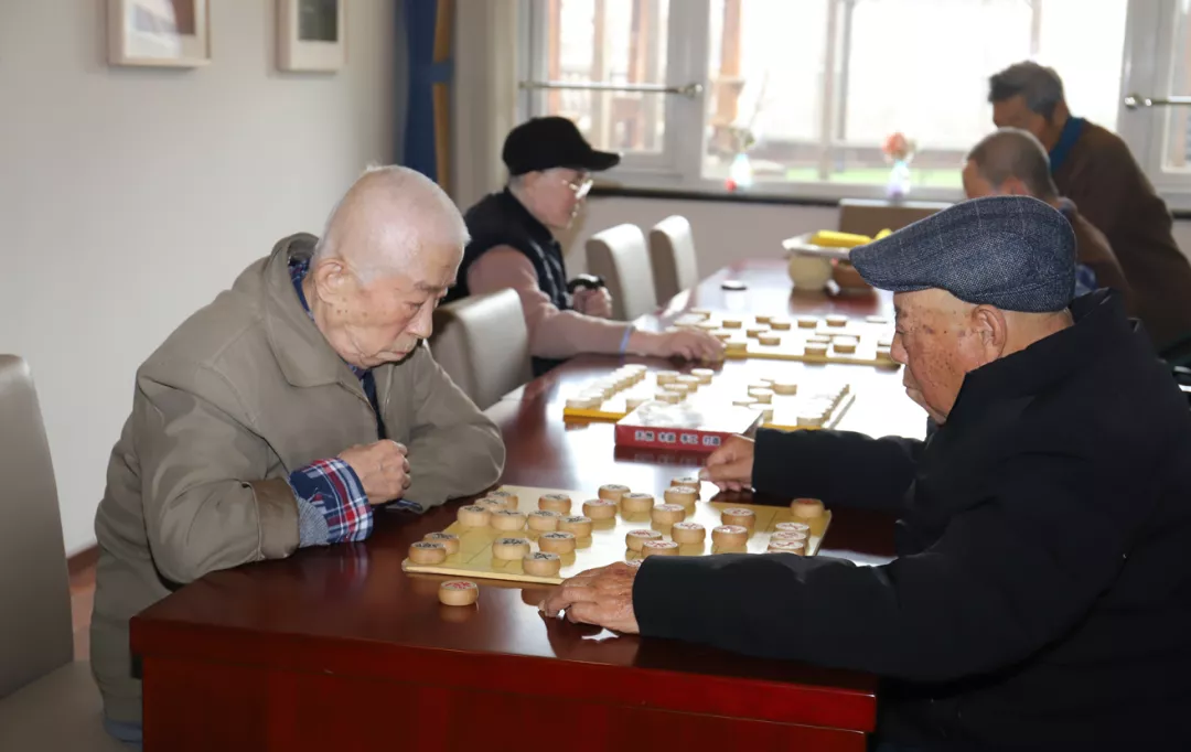 台球、象棋、唱歌…谁是北京这家养老院里的娱乐之王？