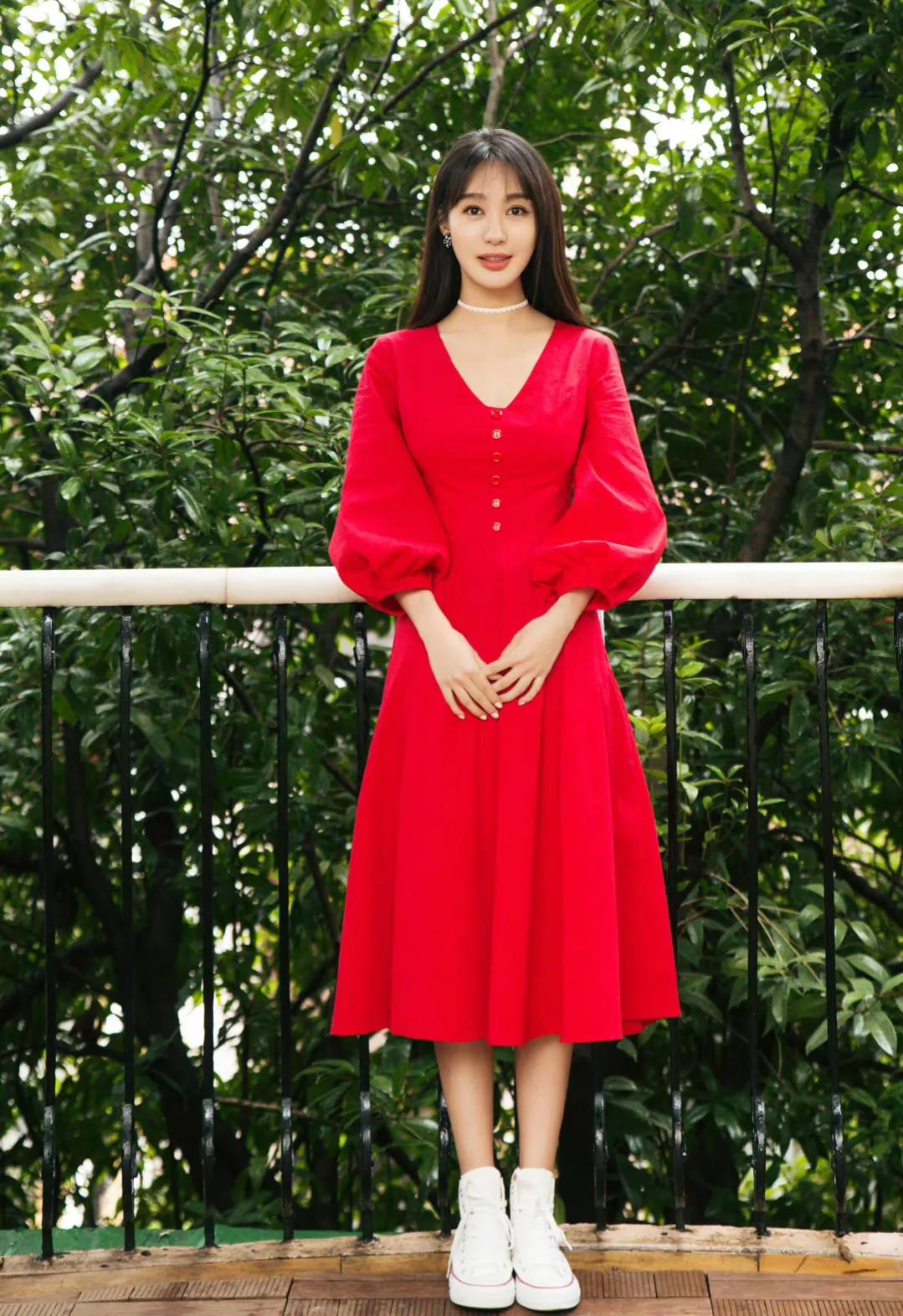 资深少女李菲儿