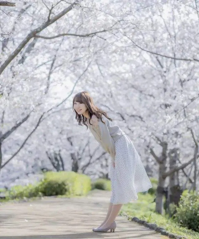 清新唯美的樱花人像