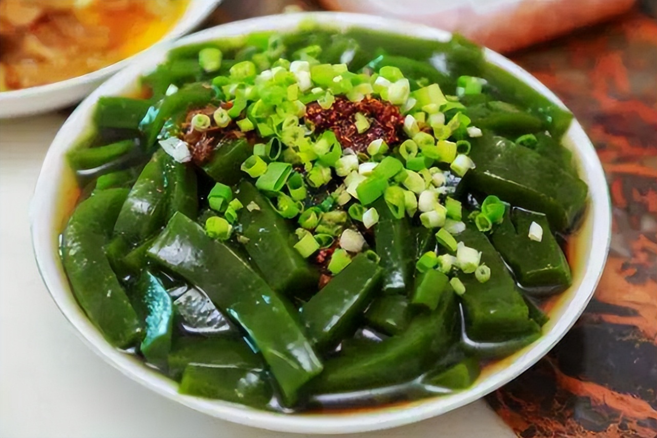 臭黄荆是怎样一种植物?叶子含果胶,能做豆腐和凉粉,遇到请移栽