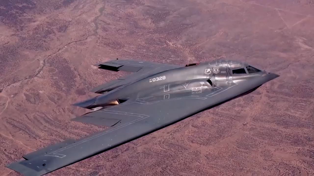 美国十大终极武器排名，B2轰炸机仅排第二，M1A2坦克勉强上榜