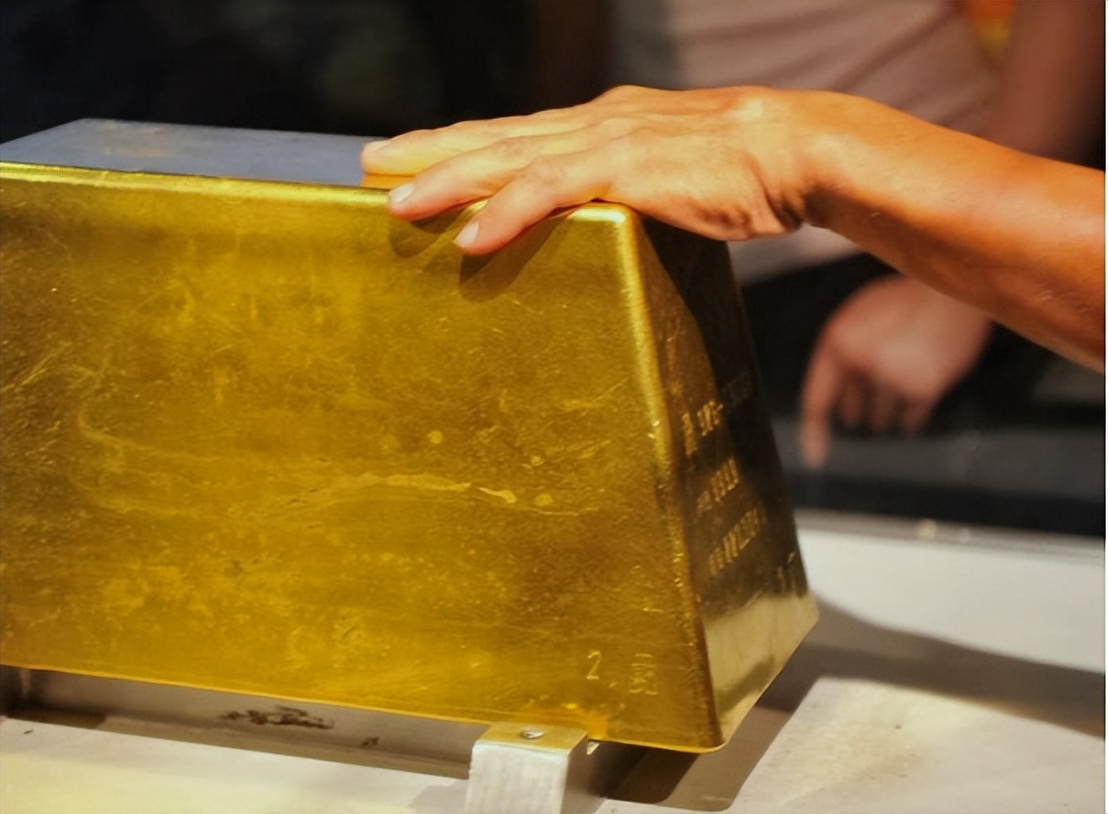 一吨人民币,一吨美金,一吨黄金,哪个最有价值?3选1你选哪个?