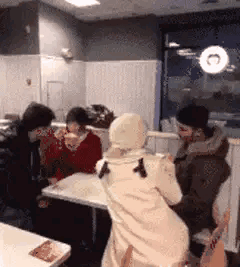 女朋友出差了，说去了上海出差，还给我发来了一张这样的照片