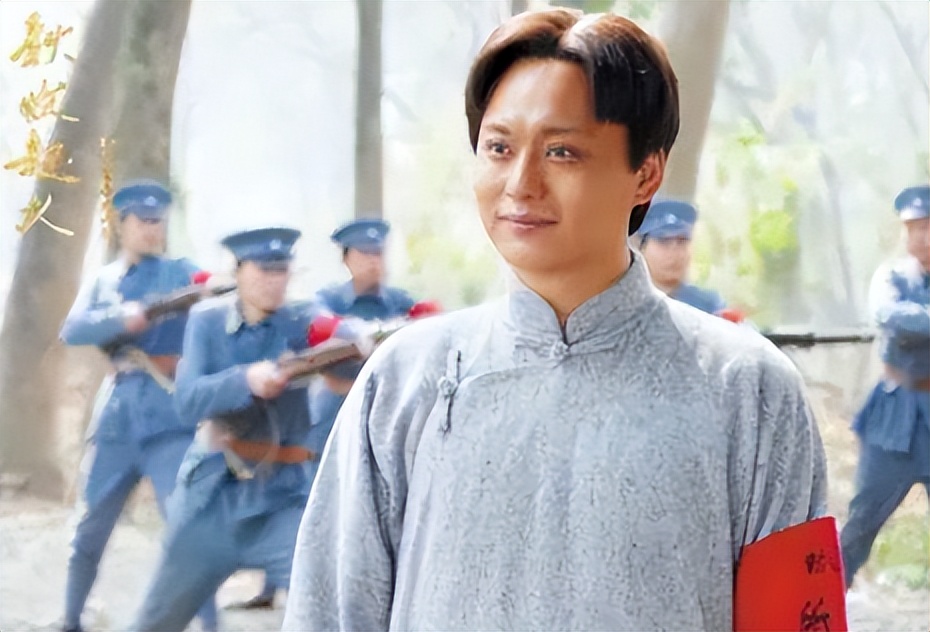 太像了，中国演毛泽东最牛的9个演员，唐国强仅排第2，张铁林倒数