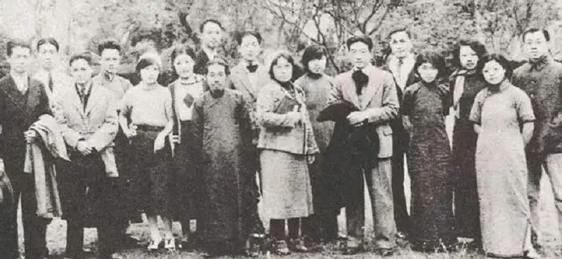 1984年，84岁的清洁工老太豪捐24亿，为何她自称是