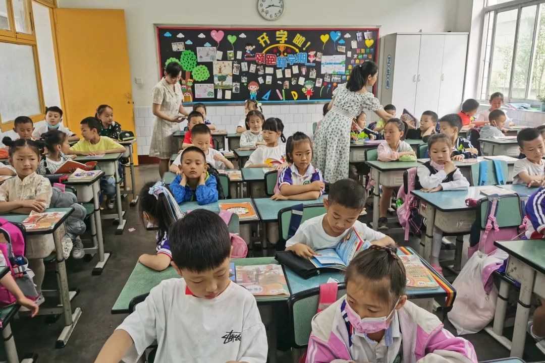 深化“双减”工作，落实“五项管理”|籍田小学排查课外读物