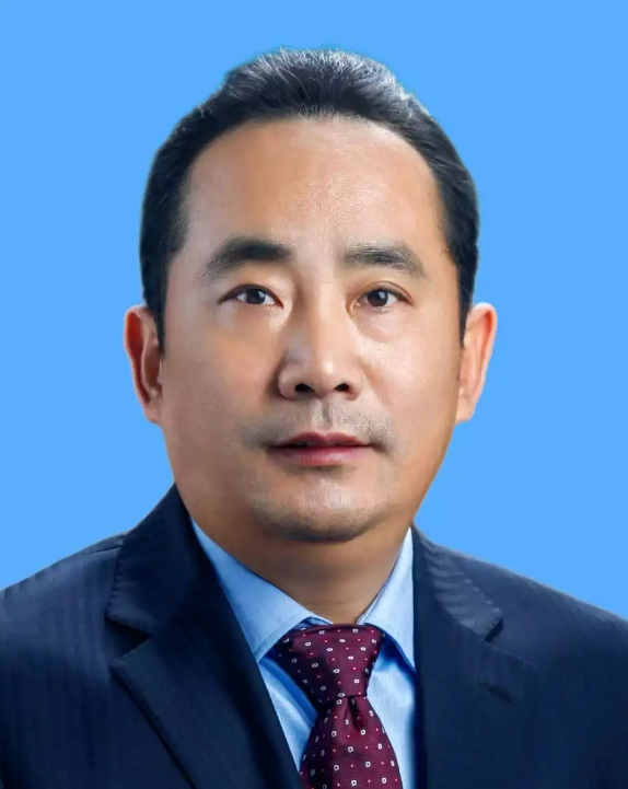 火遍媒体！这26位人大代表、12位政协委员，全部进京履职，全毕业于同一所大学！