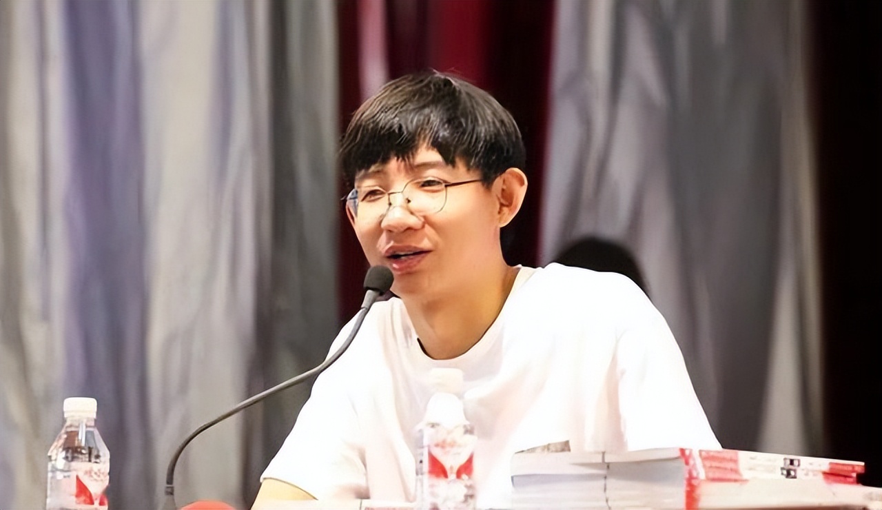 拼命考入北大的衡中状元，逃出了衡中，却逃不过“衡中思维”