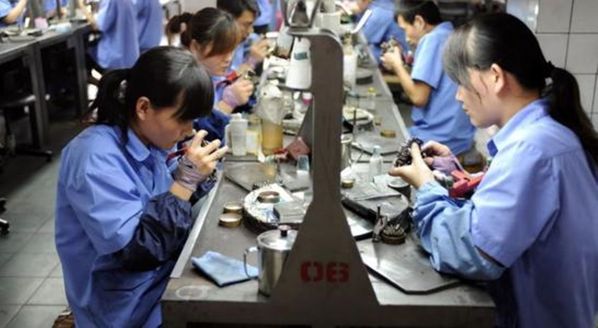 “寒门学子”江群：一家6口靠母亲养活，高考681分圆梦清华