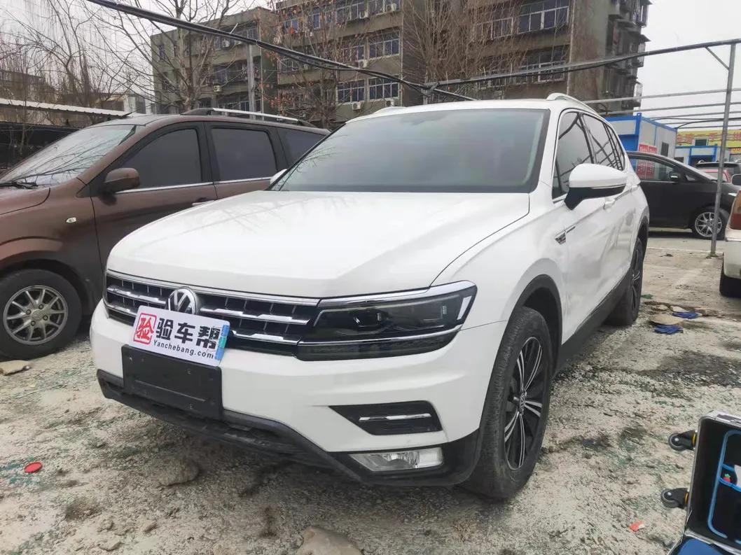哈爾濱客戶到武漢挑二手車，沒想到最后定了臺(tái)新車，這是為何？