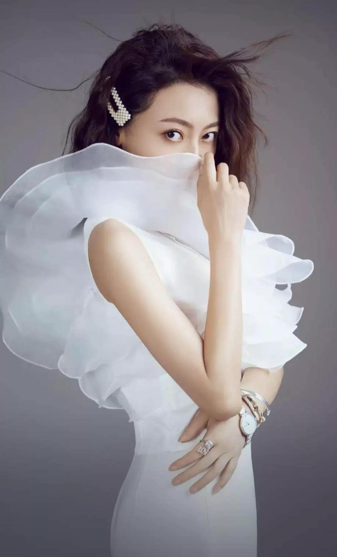 手机桌面，明星祝绪丹、黄梦莹、王艺瑾和张艺凡