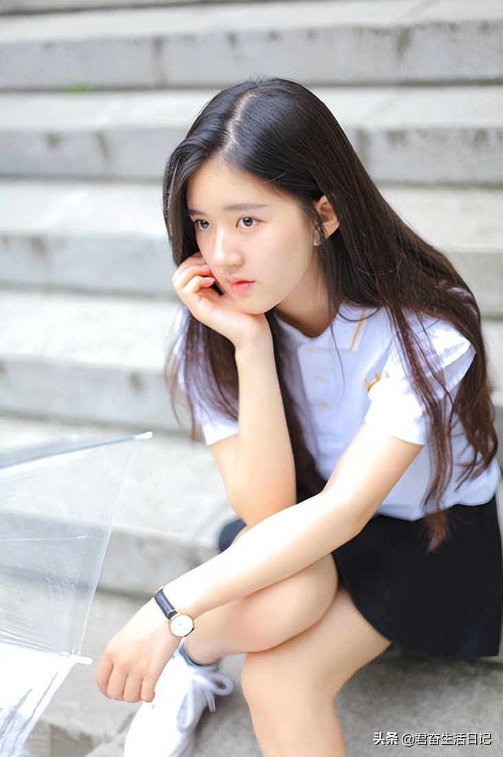 隔壁班上的清纯美女校花