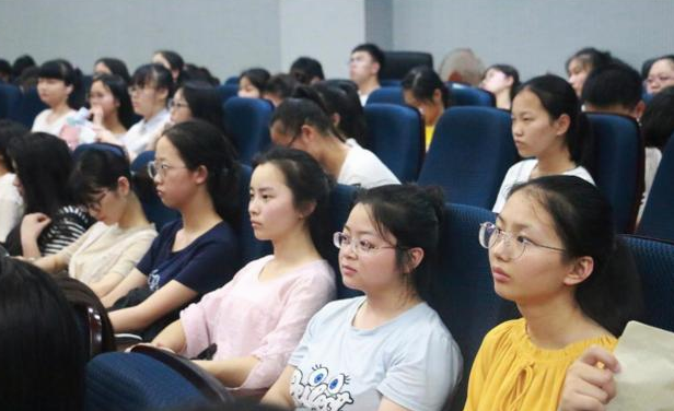 师范生的好消息，除公费师范生之外，还有一类学生或直接成为老师