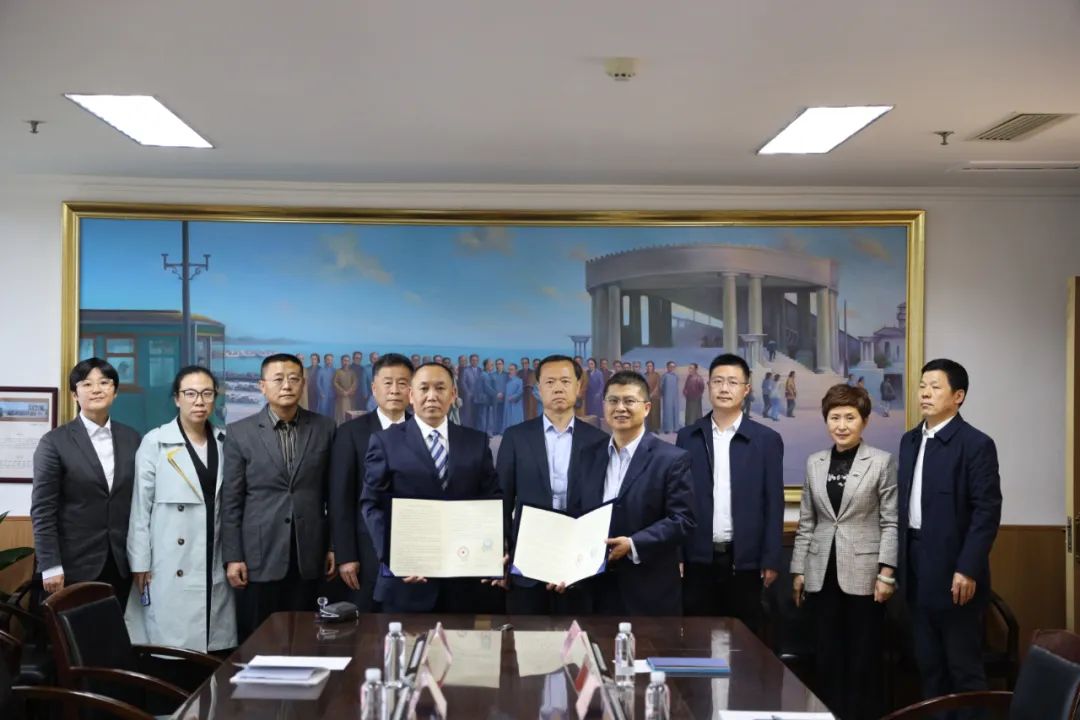 大连市委统战部副部长、市侨办主任张福久会见非洲马达加斯加海外华人华侨总会代表团一行