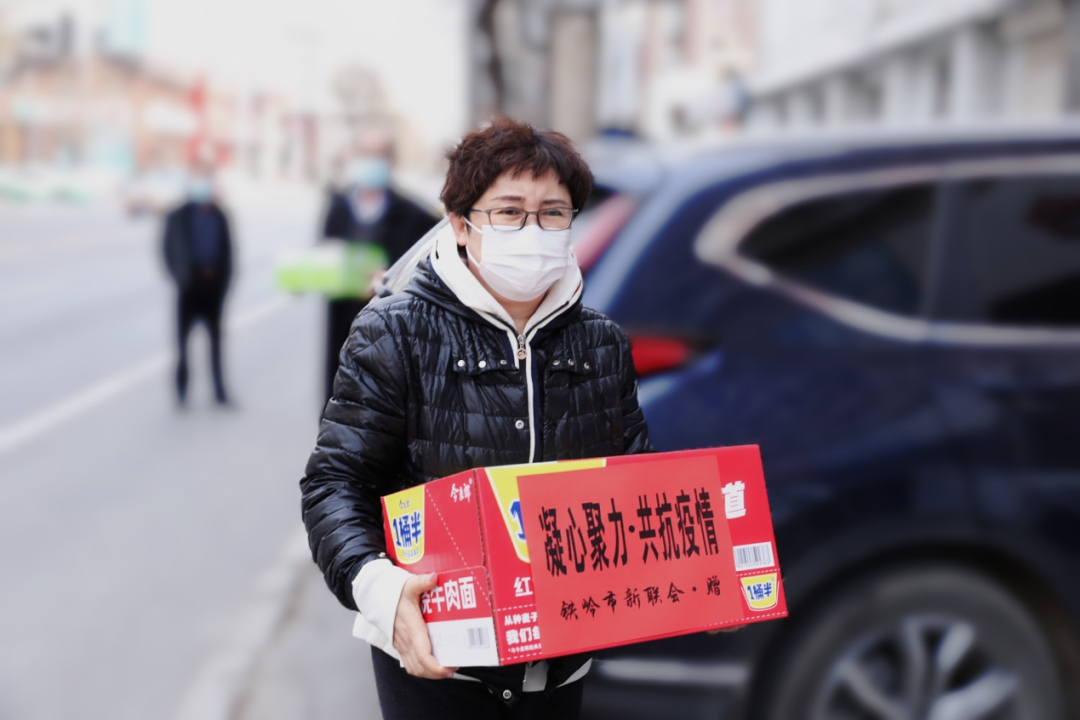 ​曾收养五个孩子的她，书写了特殊“履职作业”