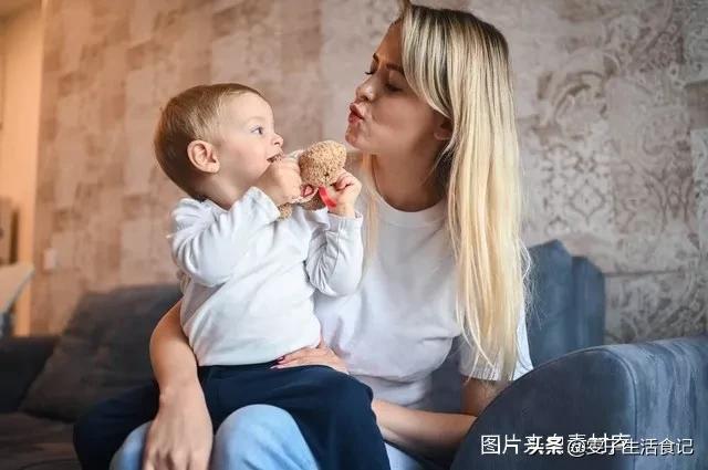 37岁上海全职宝妈带着孩子，学习赚钱三不误，越走越好，越过越顺