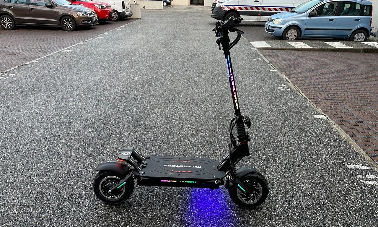 来自 minimotors 的 dualtron thunder 的第二次迭代能够在其第一代