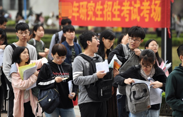 报考二本医学院前景怎么样？医生学姐表示：考生尽早了解少吃亏