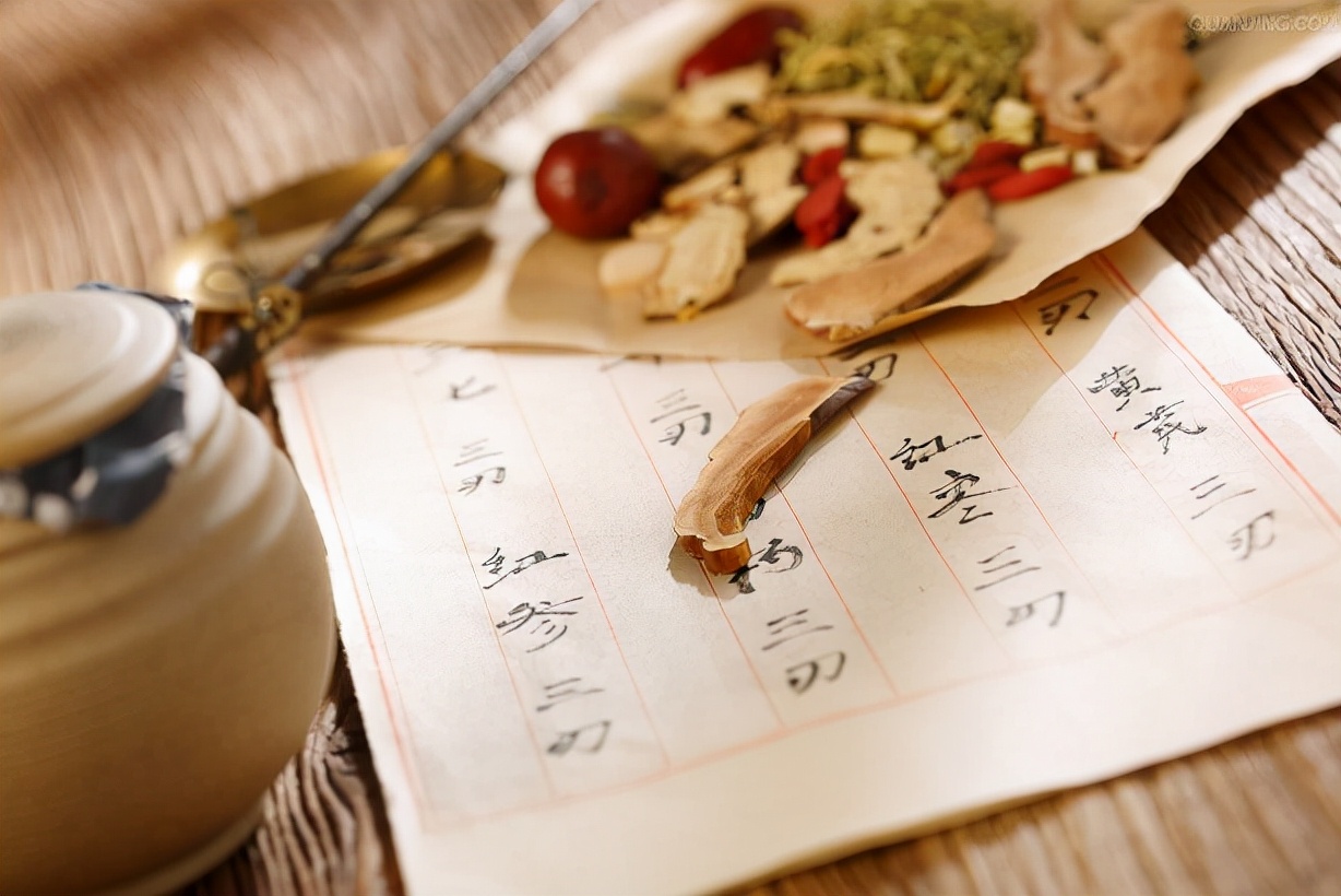 治则:滋阴补肾,益气固涩选方:固阴煎加减