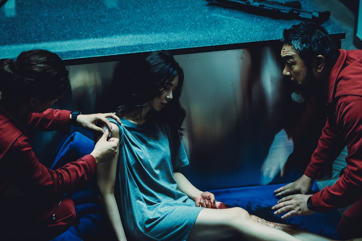 9.4分神剧被韩国下手翻拍，头一集就火爆非凡，对比着去看更佳