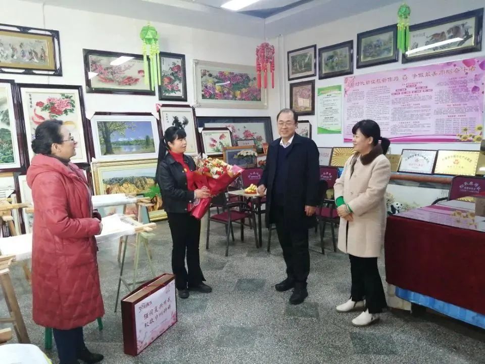 【“三八”特辑】白银市开展“致敬巾帼榜样”走访慰问活动