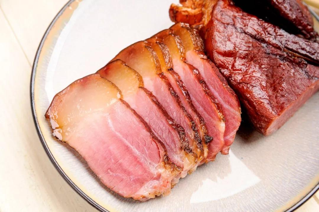 静脉曲张的症状，静脉曲张吃什么食物好？