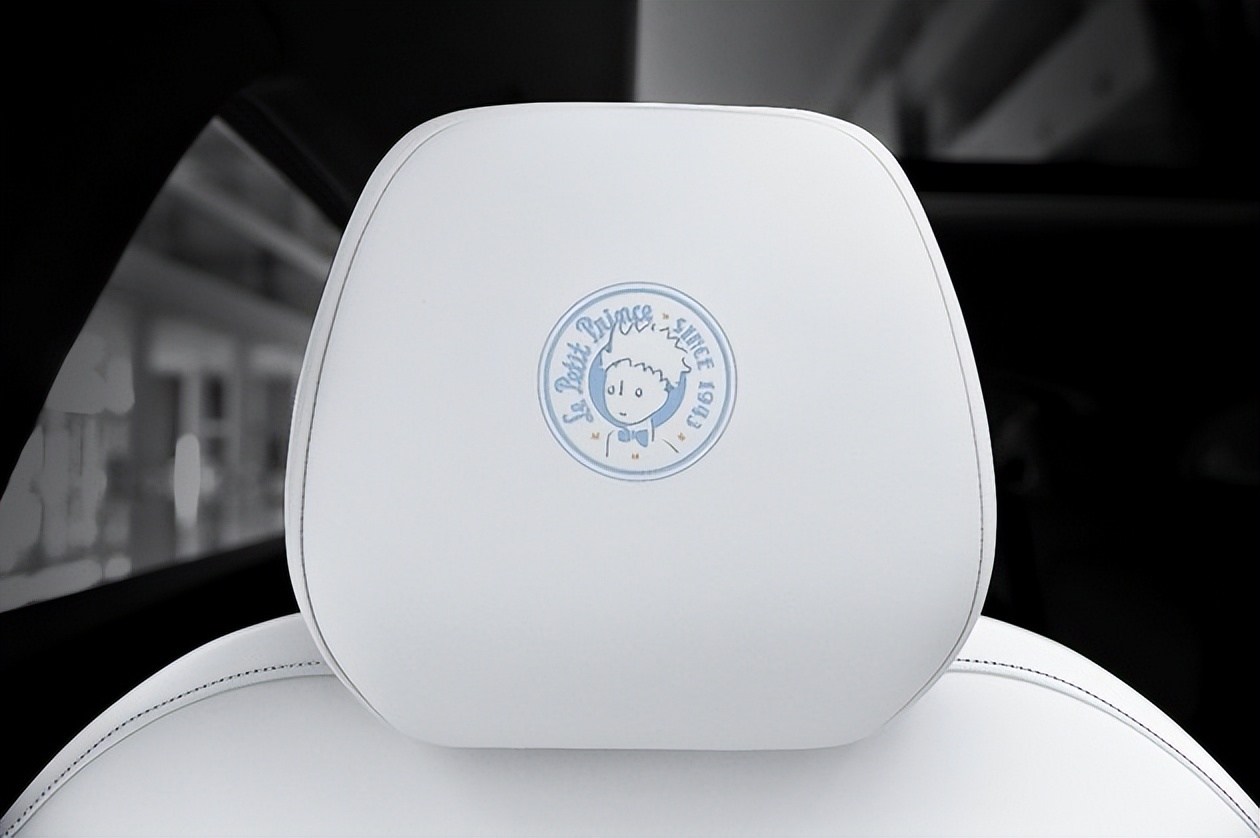 极狐×小王子联名限定版 卡通形象多有体现