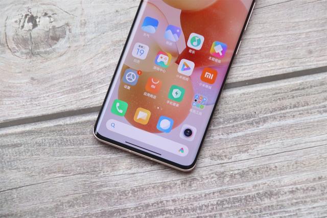 从3199元跌至2089元，12GB+256GB+曲面屏，性能比肩华为nova10Pro
