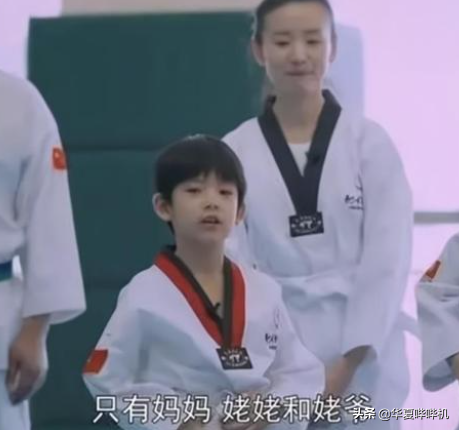 老潘为儿子卡点站台，父子10年未见面，是谁挡在了亲情的面前？