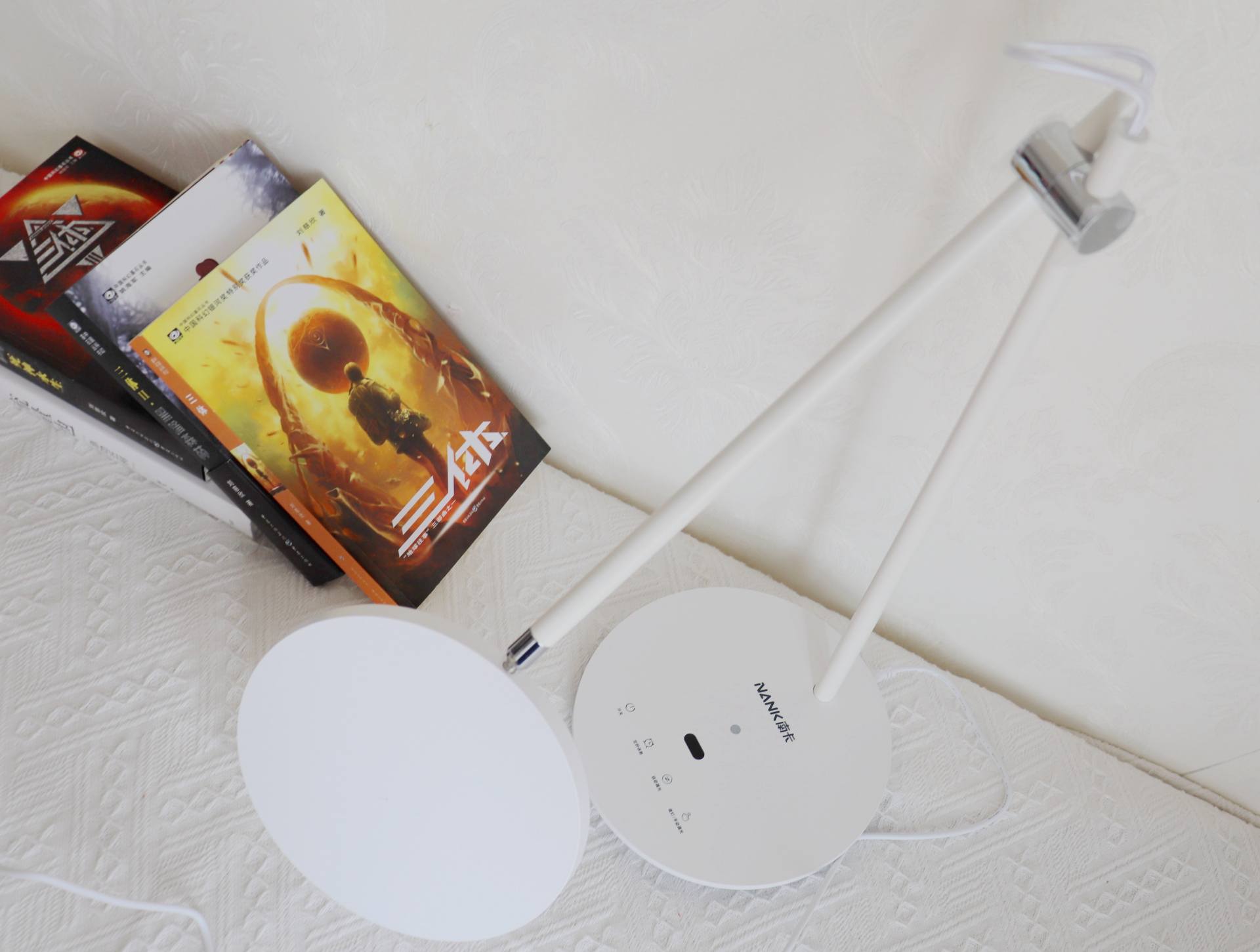 专为孩子设计，保护孩子视力—南卡-L1护眼台灯