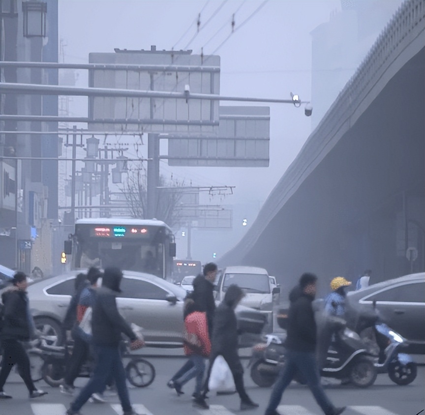 他与同伙共抓过1200多名犯罪嫌疑人，却从未真正当过一天警察