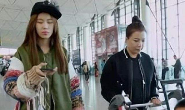 辽宁巨婴：16岁吃饭靠人喂，每天开销过万，开兰博基尼卖手机壳