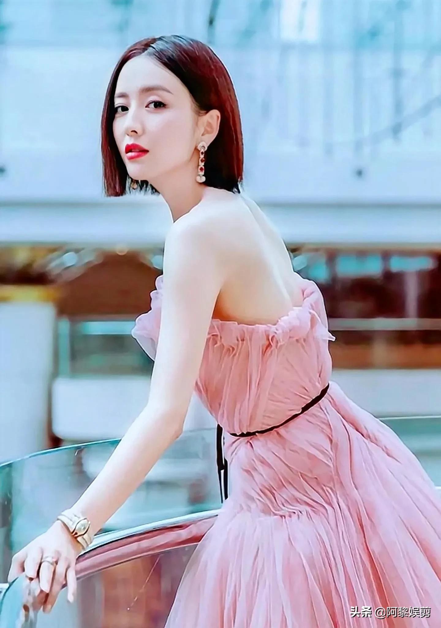 时尚美女佟丽娅，太漂亮了