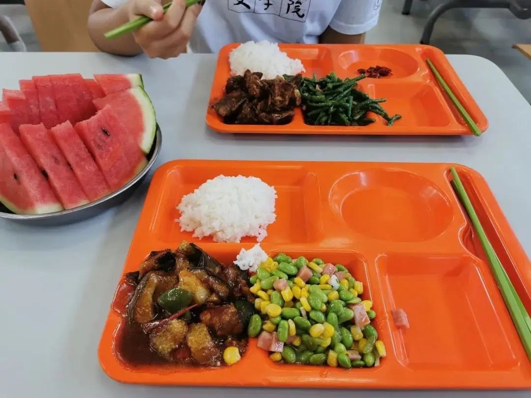 高考必胜！坐拥3个地铁站，食堂比男寝还多！2022，北师大等你赴约！