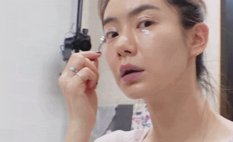 屈臣氏一“实力”眼霜，因价低被误认为街货，但有效淡化黑眼圈