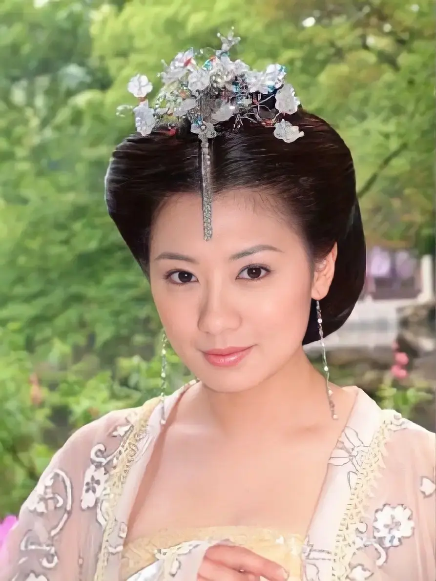 同是演古装剧尼姑:贾静雯穿薄纱,孙俪最真实,殷桃一个头两个大