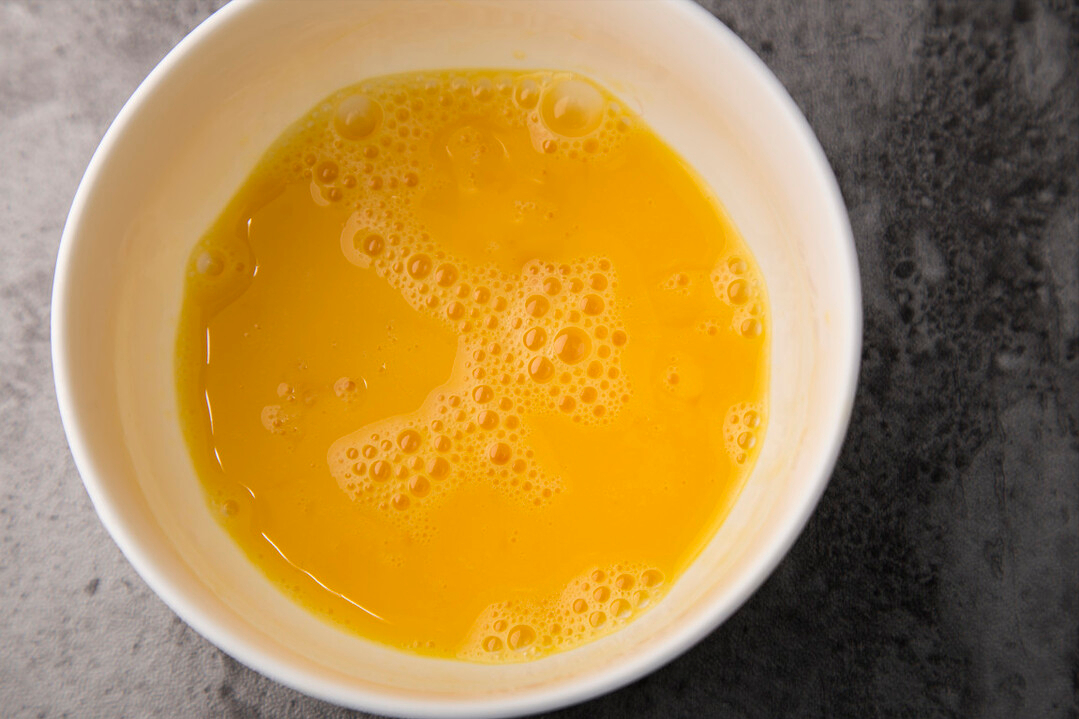 蒸鸡蛋羹，不要直接加水蒸，3个重点要牢记，鲜香嫩滑如布丁