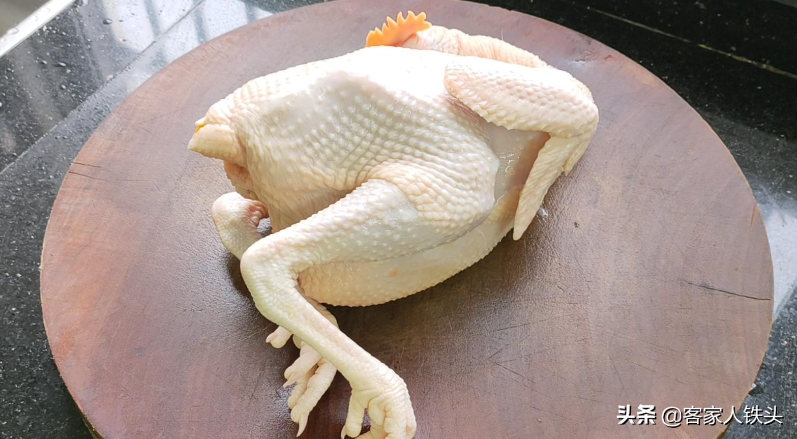 客家葱油鸡，一锅让人吃一次就爱上的家常菜，嫩滑入味吃着很过瘾