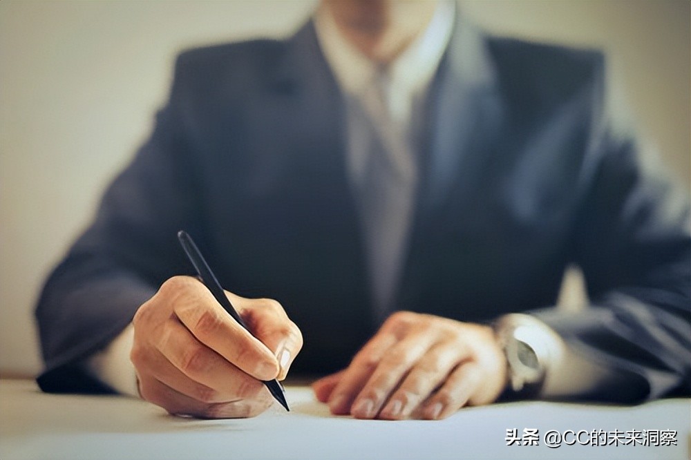 如果你想成為富人，立即停止只關(guān)注你的薪水